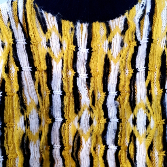 Ivory Rose Cropped Pullover Dopamine Sweater Size M - Picture 10 of 14